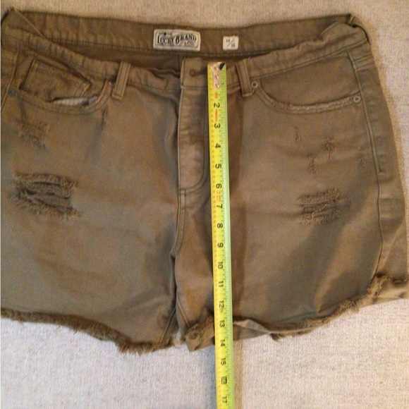 COPY - Lucky Brand Mid-Rise Shorts - Picture 10 of 11